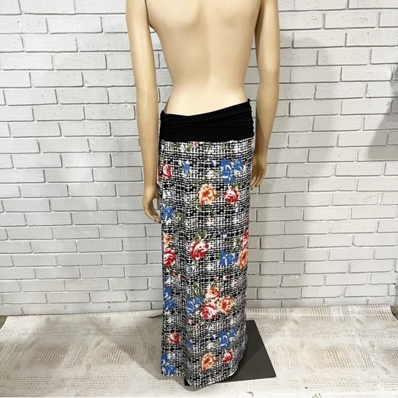 APT 9 Women’s Polyester/Spandex Black Ruched Waistband Longer Pull On Skirt - Picture 3 of 4